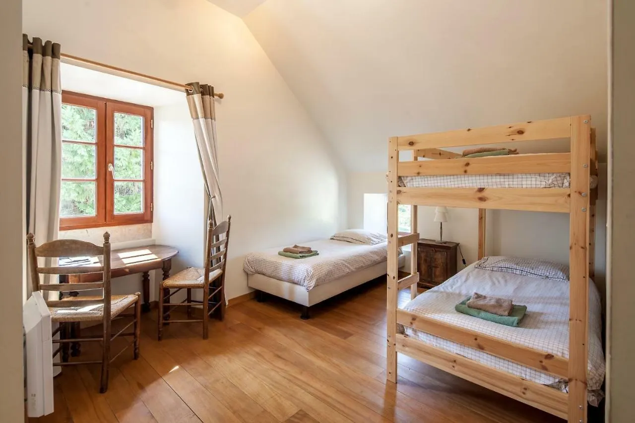 Chambres Et Table D'Hotes La Panacee Cuzance 0*,  France
