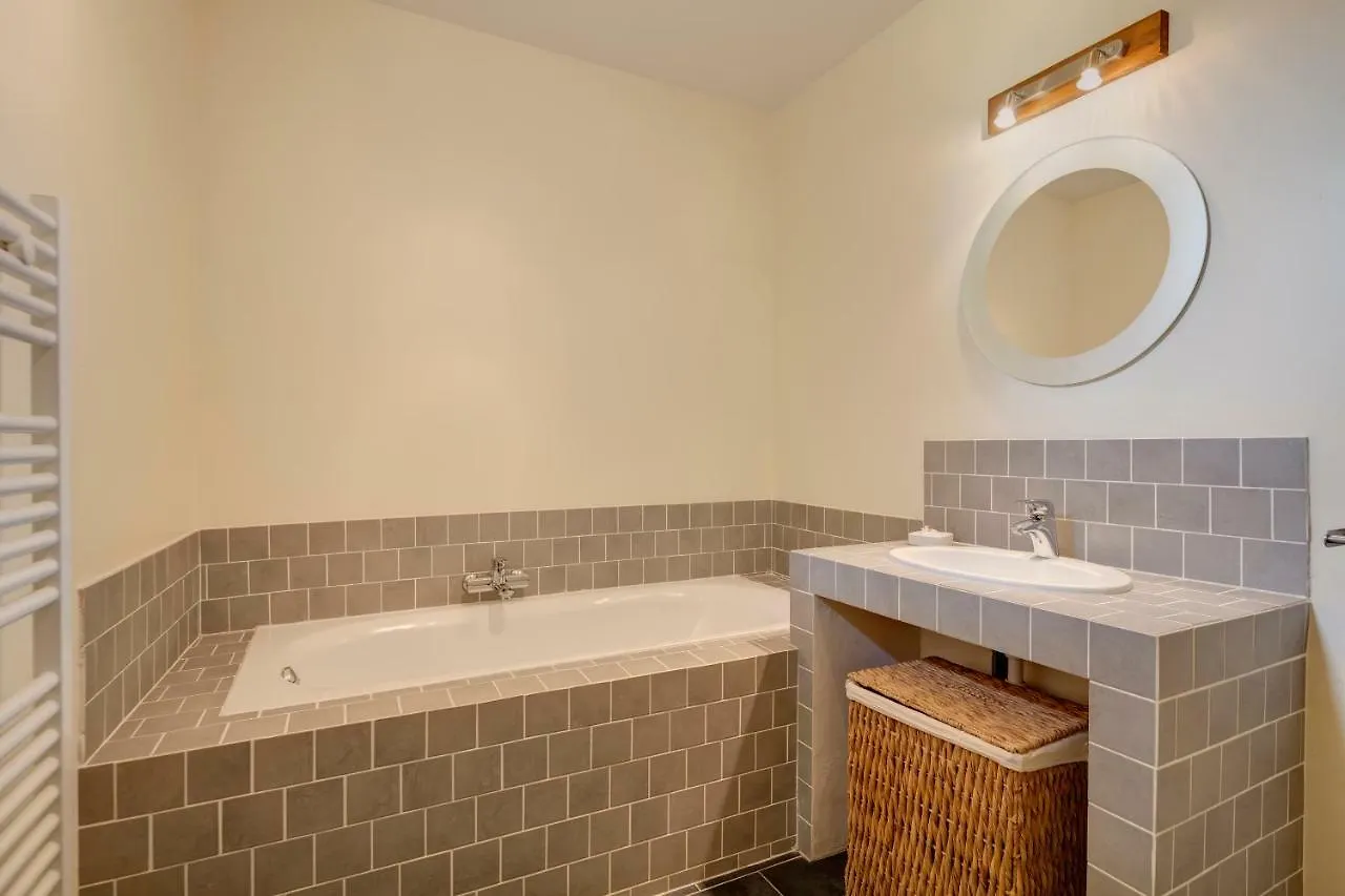 Chambres Et Table D'Hotes La Panacee Cuzance Bed & Breakfast